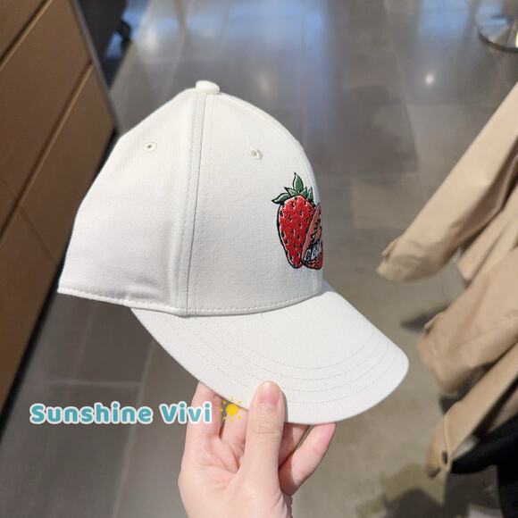 NWT COACH Retro Sliced Strawberry Baseball Hat Cap CAP86 Chalk /red m/L - Picture 3 of 6